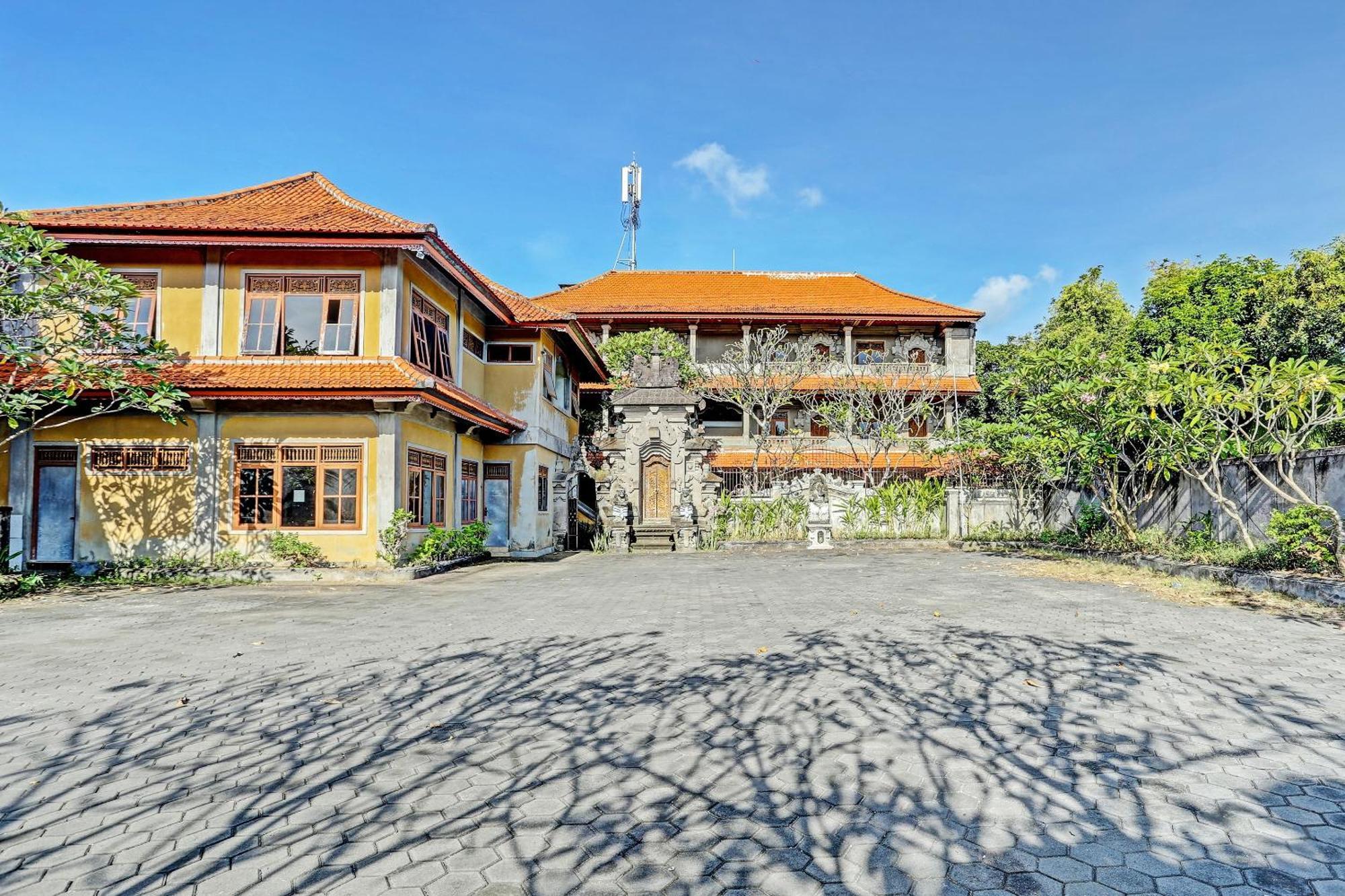 Hotel Oyo Collection O 91125 Puri Dewa Bharata Jimbaran Esterno foto